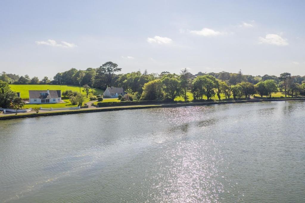 2 Bed Waterfront Property - Close To Courtmacsherry Cork Buitenkant foto
